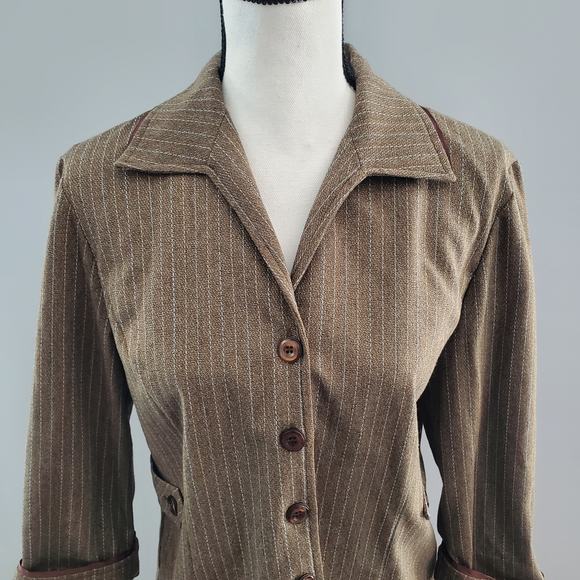 R.Q.T Striped Cuffed Ankle Pants Suit 8 - Picture 4 of 16